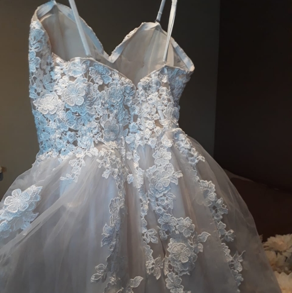 Wedding Dress - Picture 2 of 7